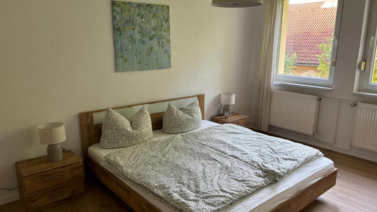 Bitterfelder Cityapartment Im Dichterviertel Bagian luar foto