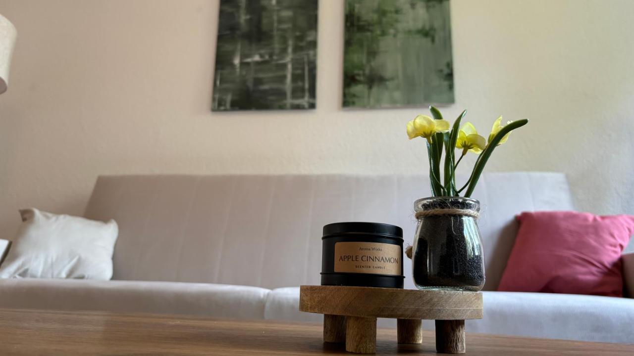 Bitterfelder Cityapartment Im Dichterviertel Bagian luar foto