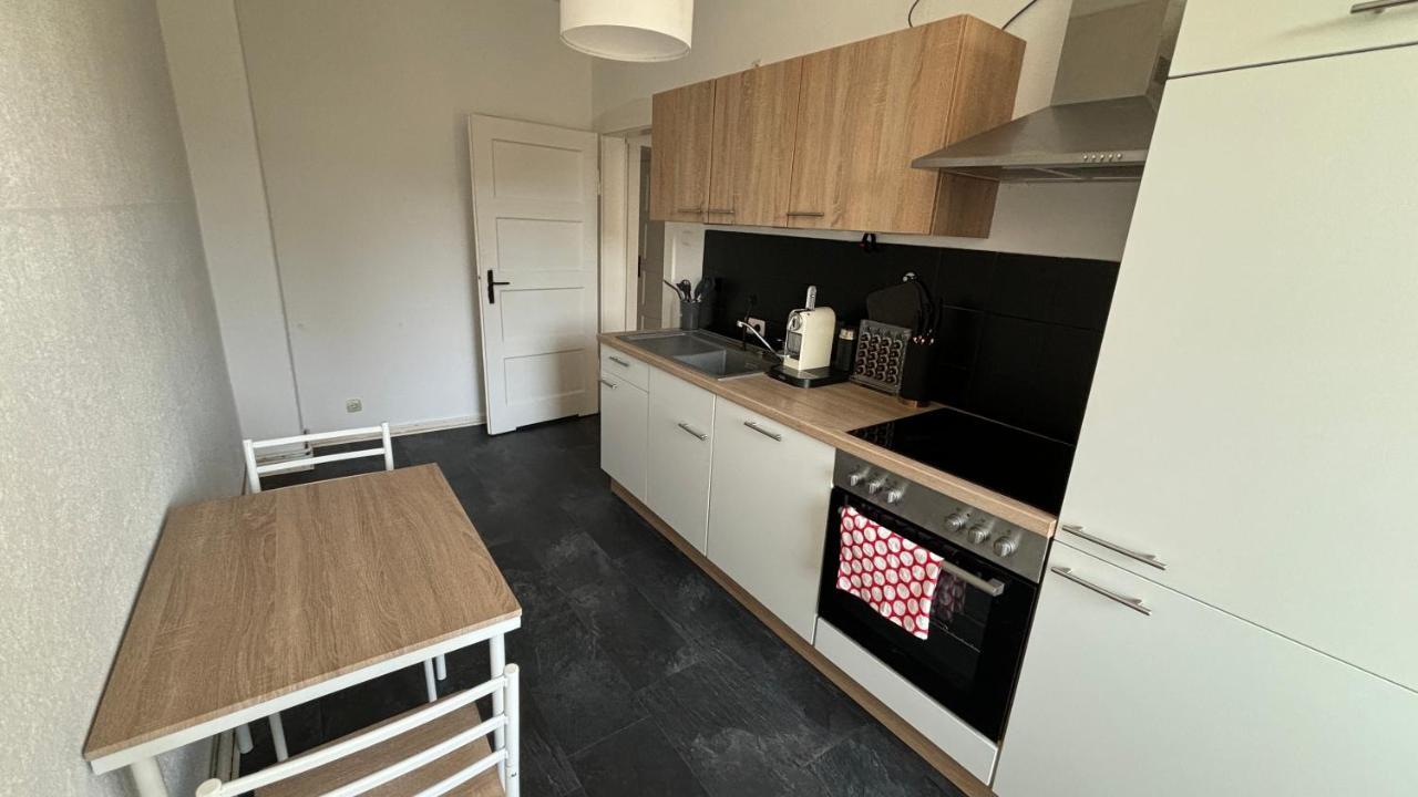 Bitterfelder Cityapartment Im Dichterviertel Bagian luar foto